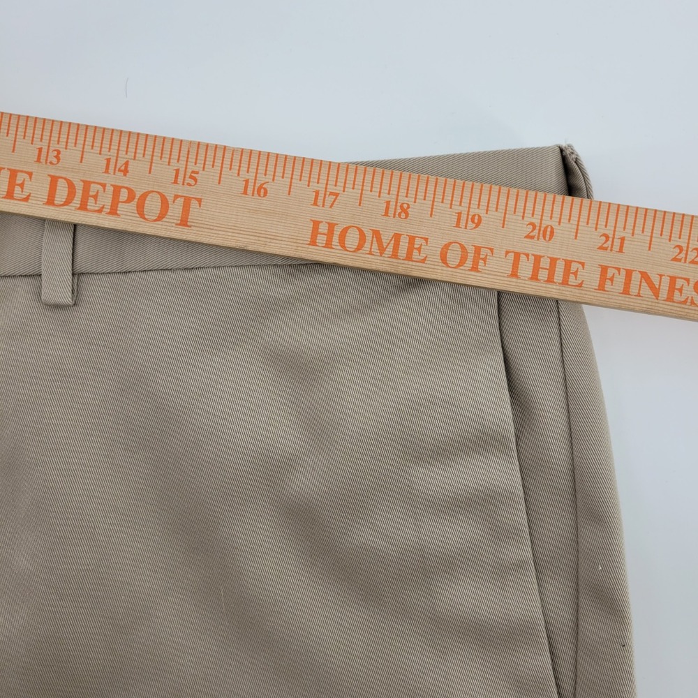 Haggar Work To Weekend Khaki Pants Mens 42x32 Khaki Classic Fit No Iron - Picture 5 of 8